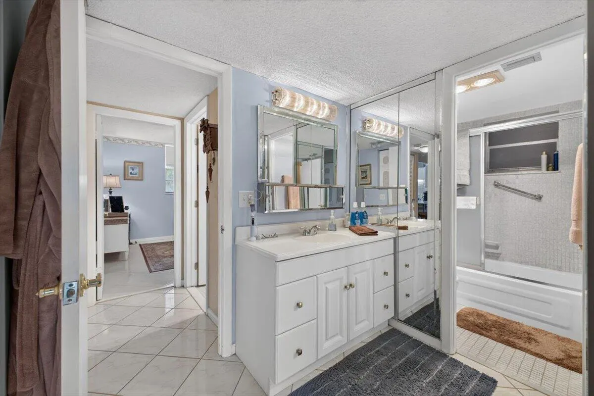 3251 HOLIDAY SPRINGS Boulevard #205
