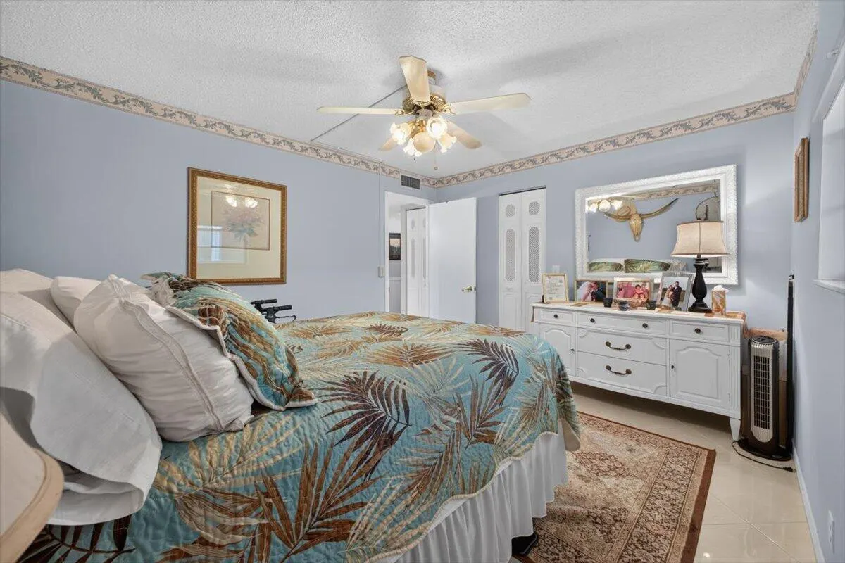 3251 HOLIDAY SPRINGS Boulevard #205