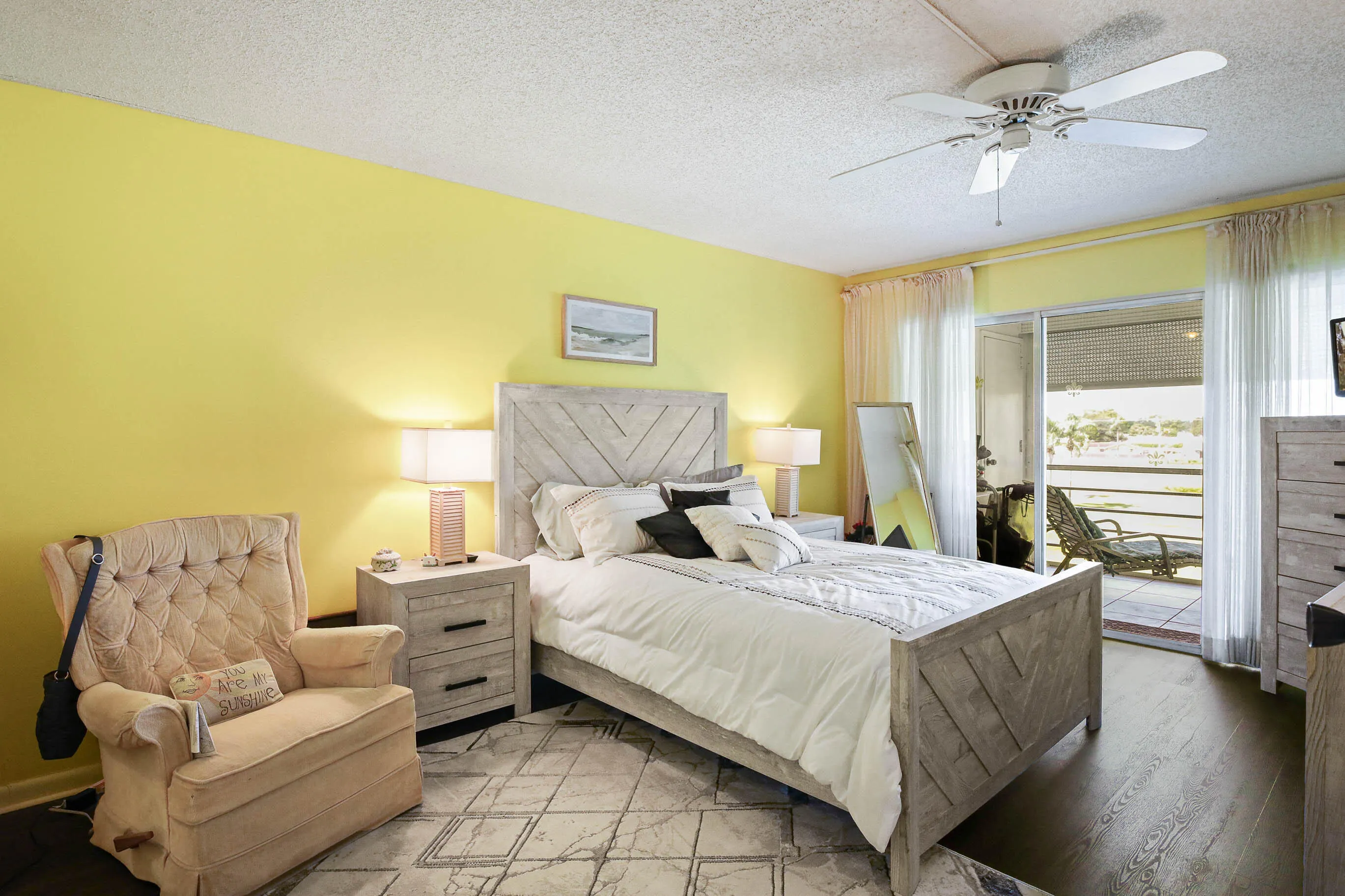 3755 VIA POINCIANA #402