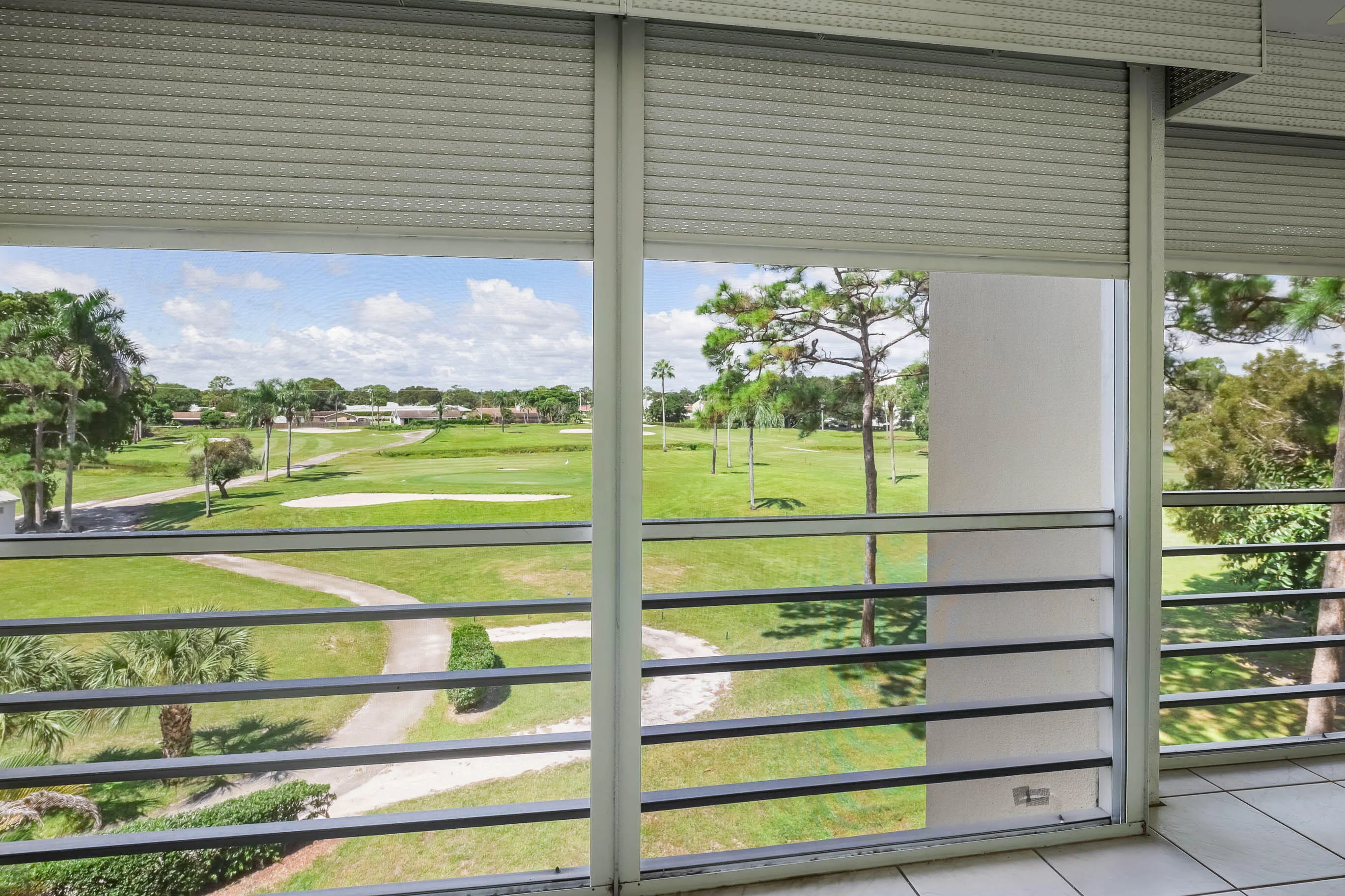 3755 VIA POINCIANA #402