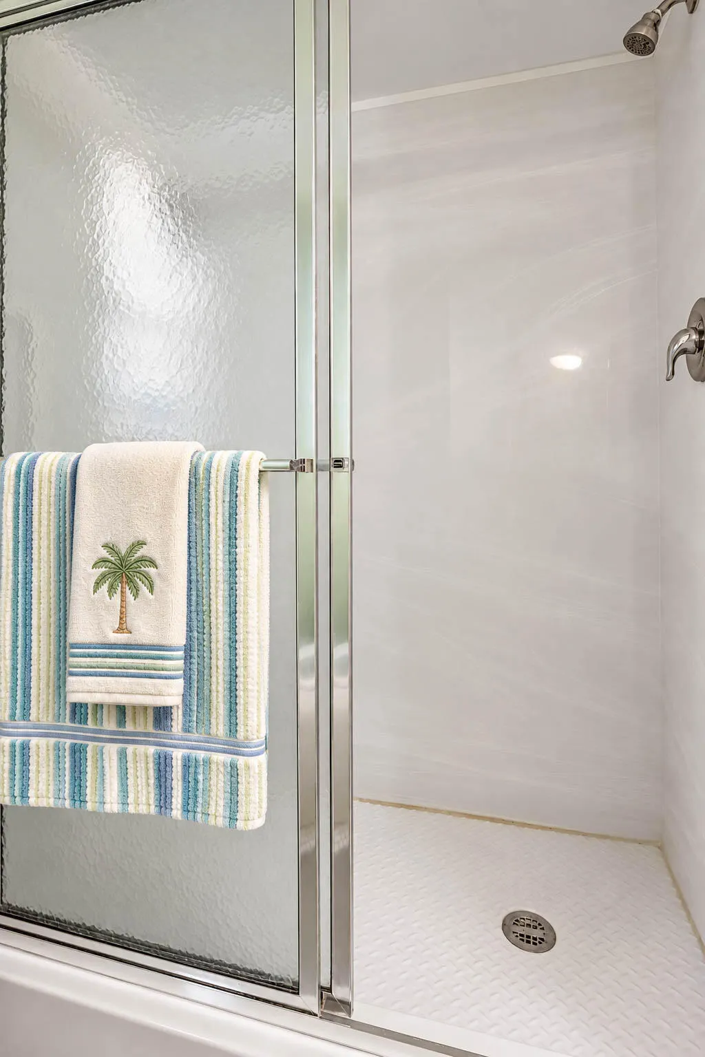 3755 VIA POINCIANA #402
