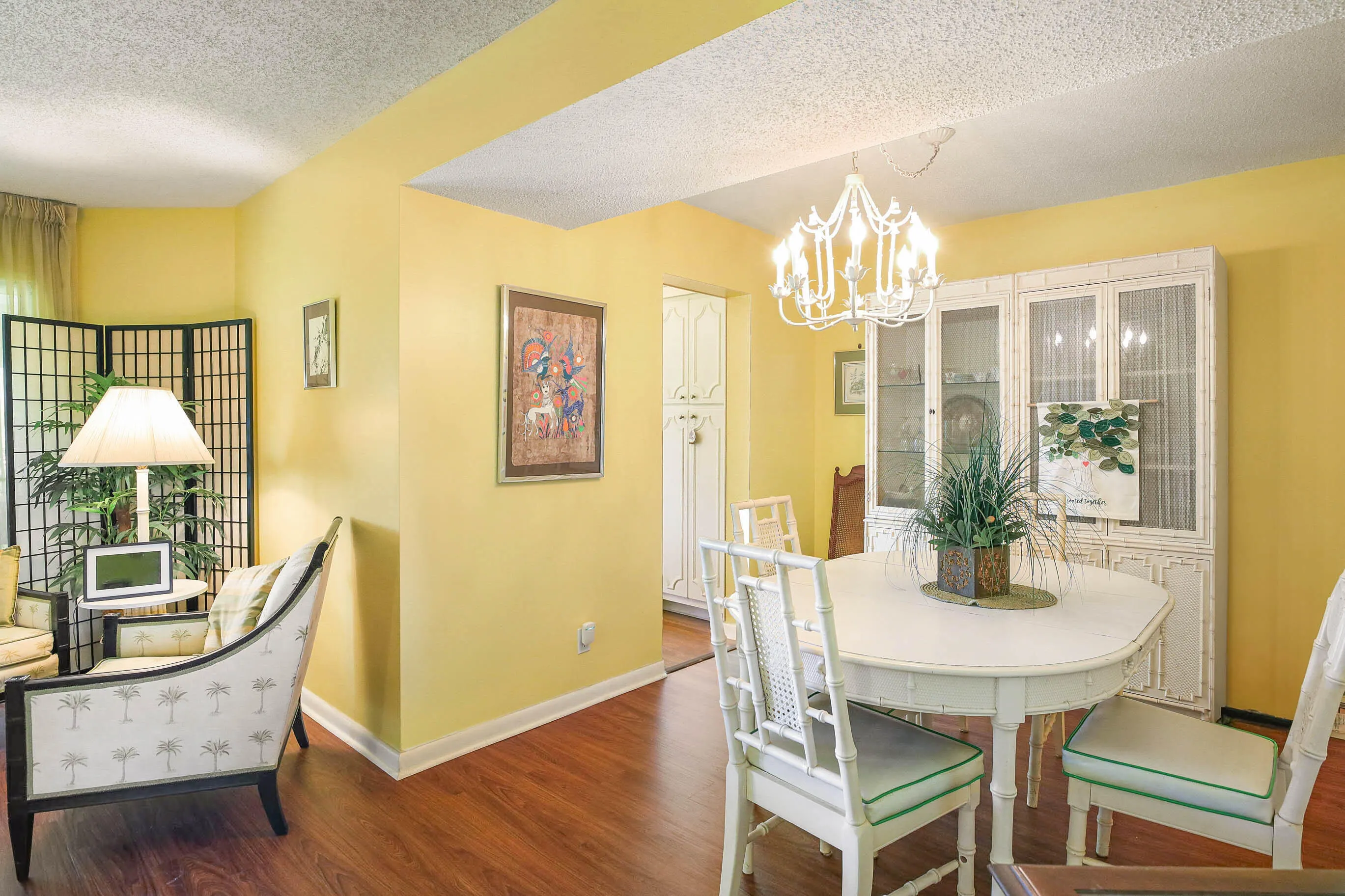 3755 VIA POINCIANA #402