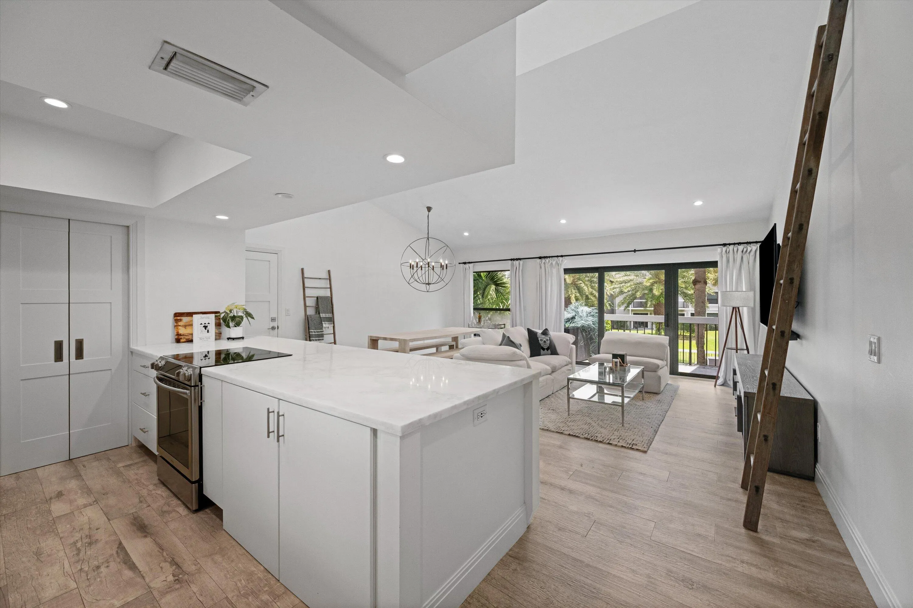 11863 Wimbledon Circle #533