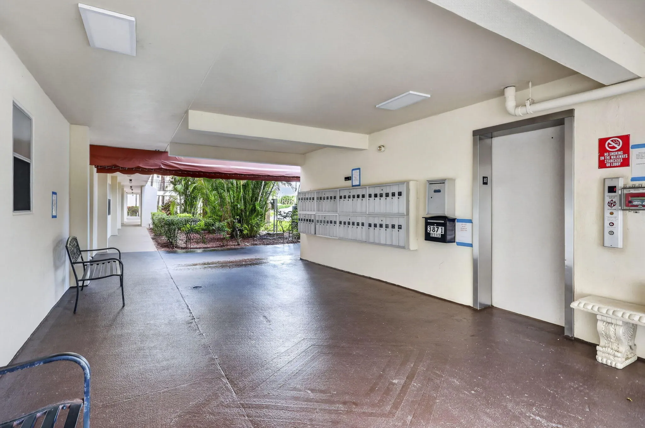 3871 Via Poinciana #407