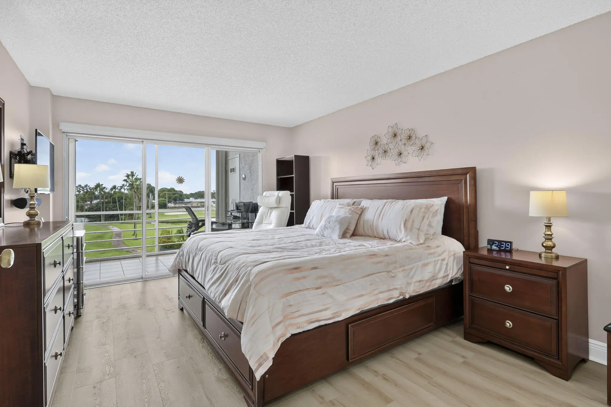 3871 Via Poinciana #407