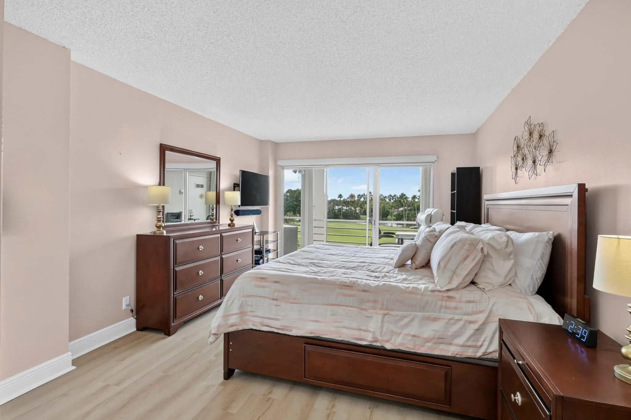 3871 Via Poinciana #407