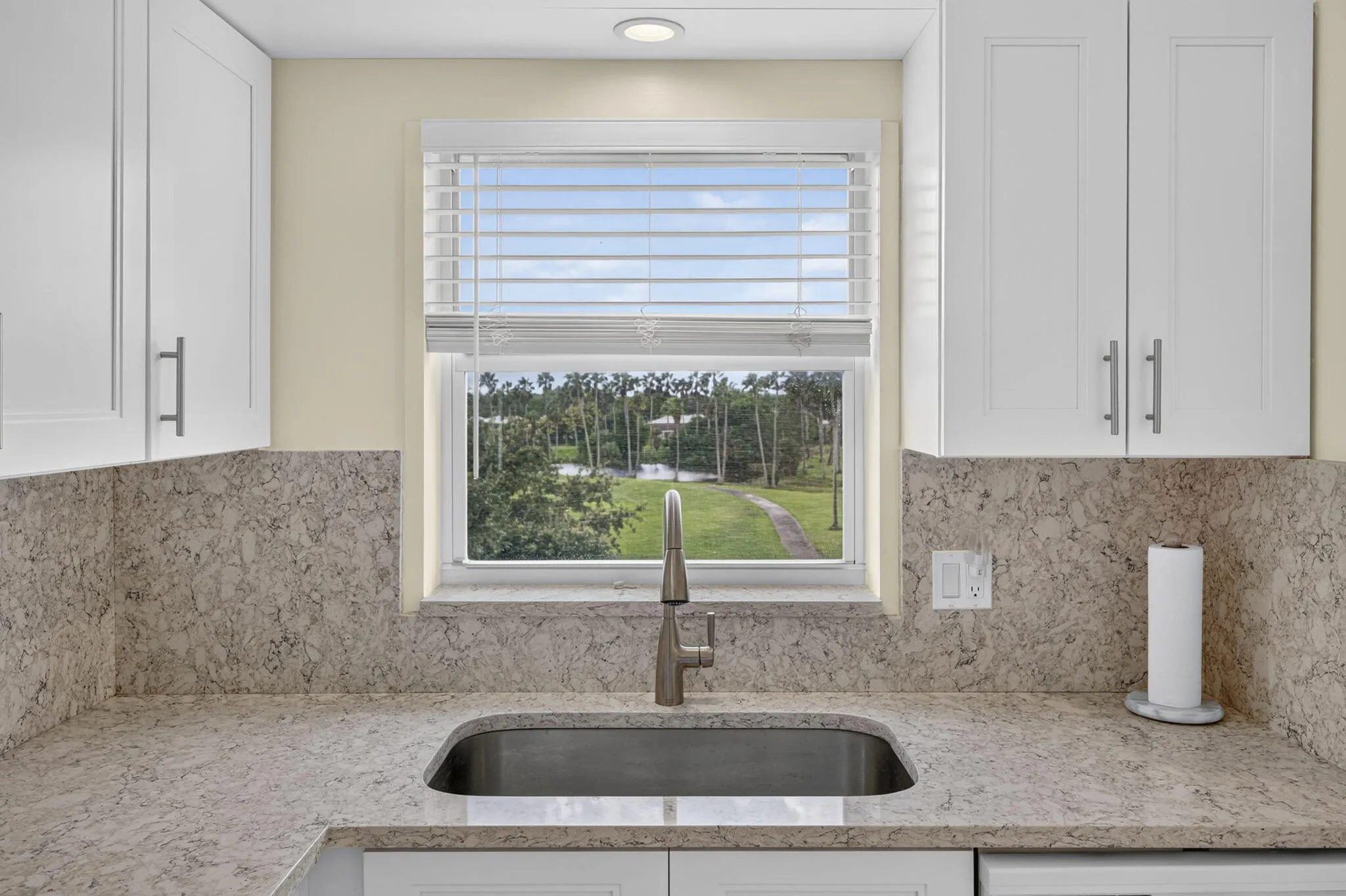 3871 Via Poinciana #407