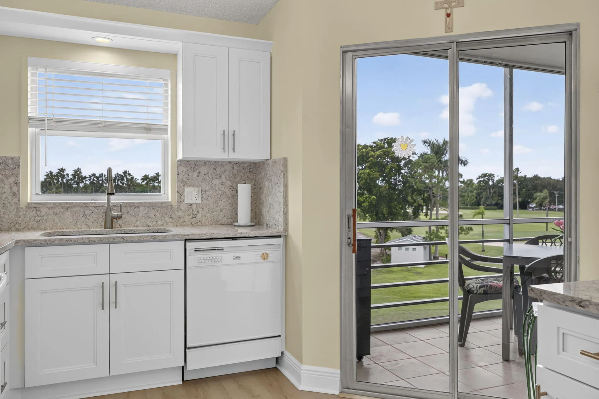 3871 Via Poinciana #407