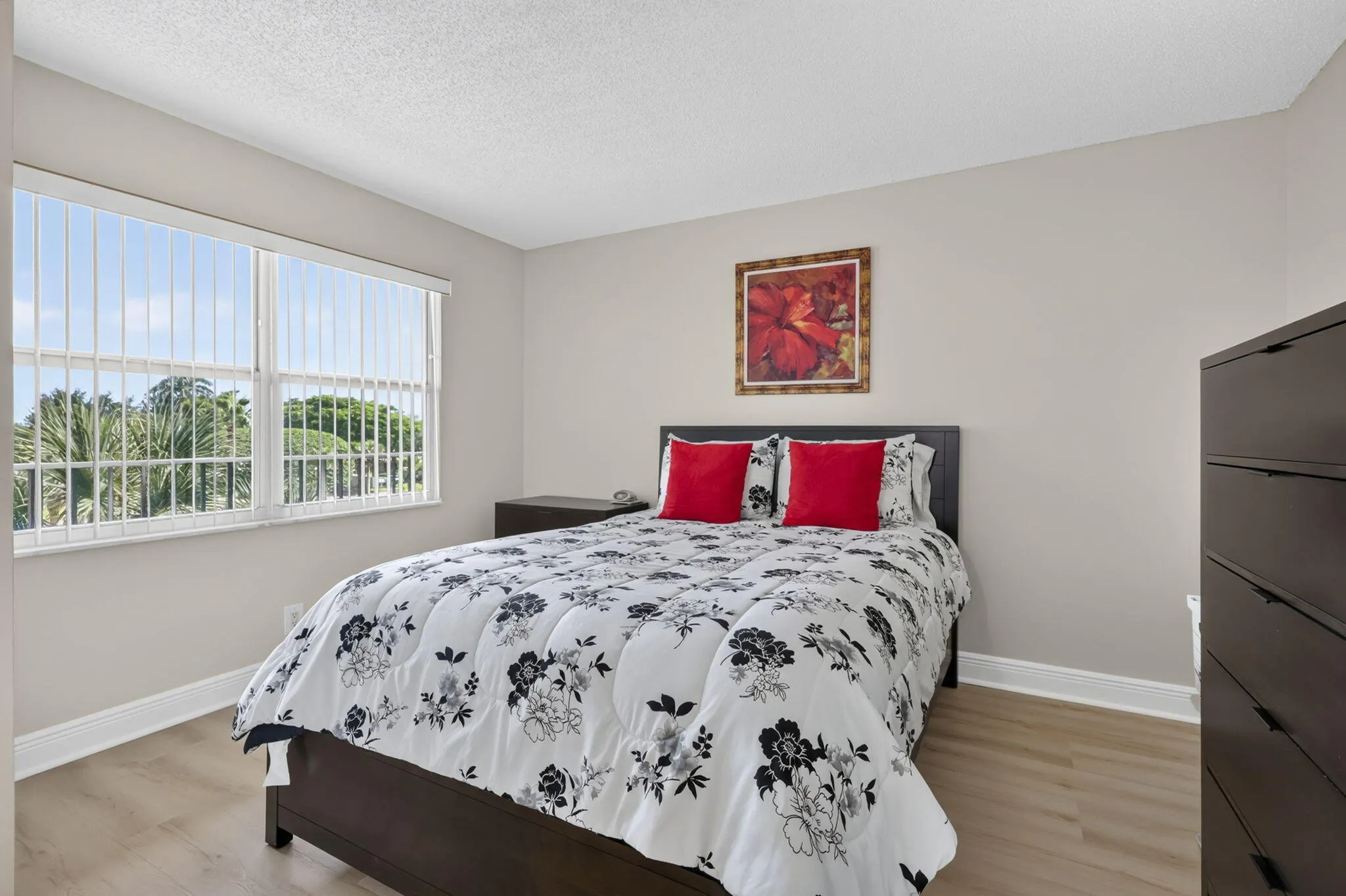 3871 Via Poinciana #407