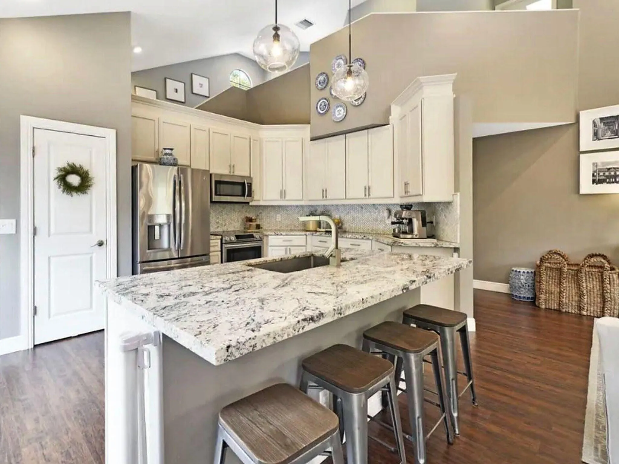 1752 Harborside Circle