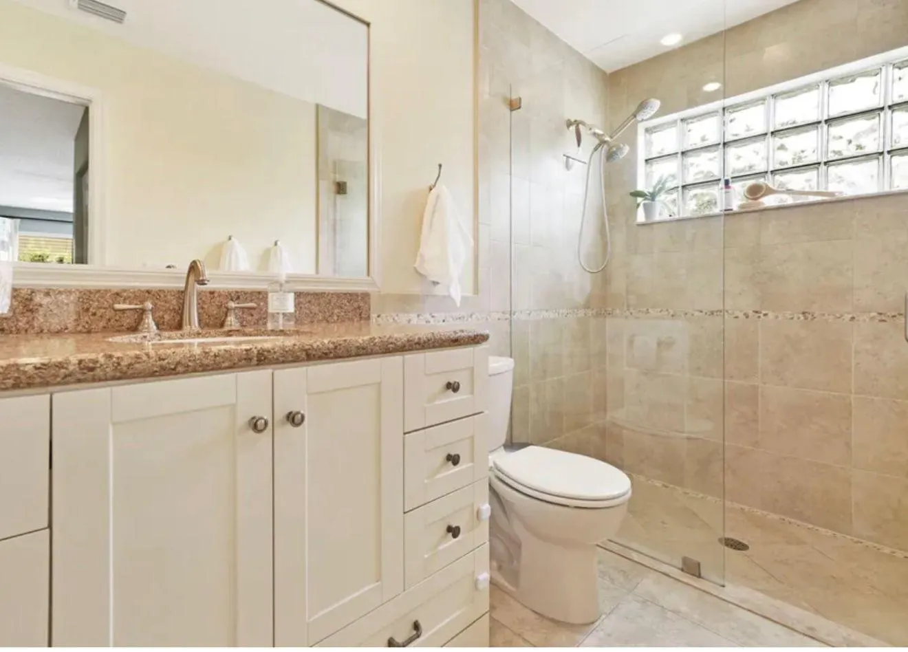 1752 Harborside Circle