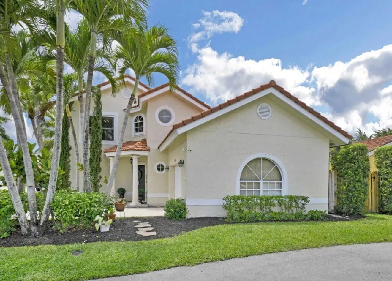 1752 Harborside Circle