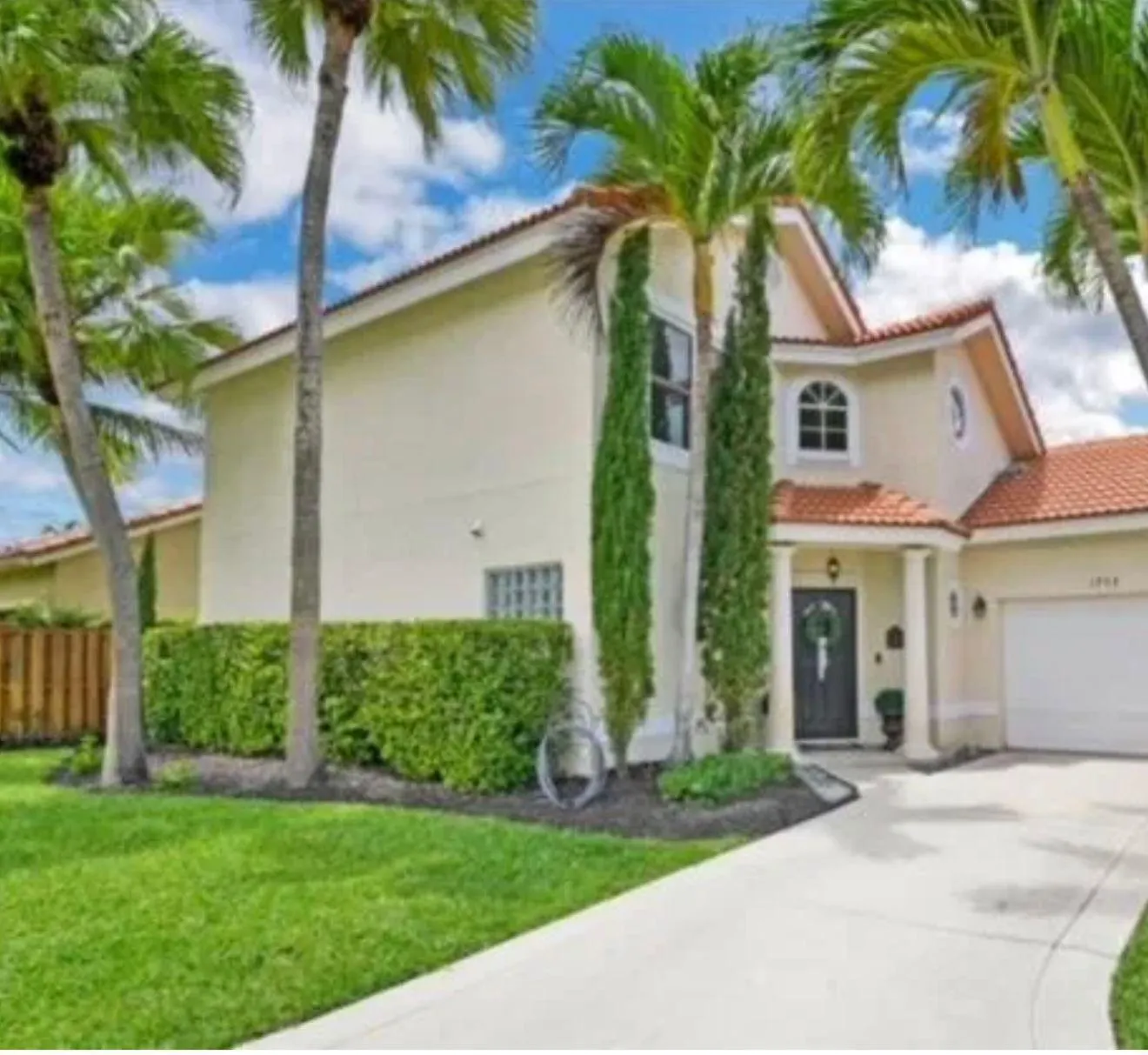 1752 Harborside Circle