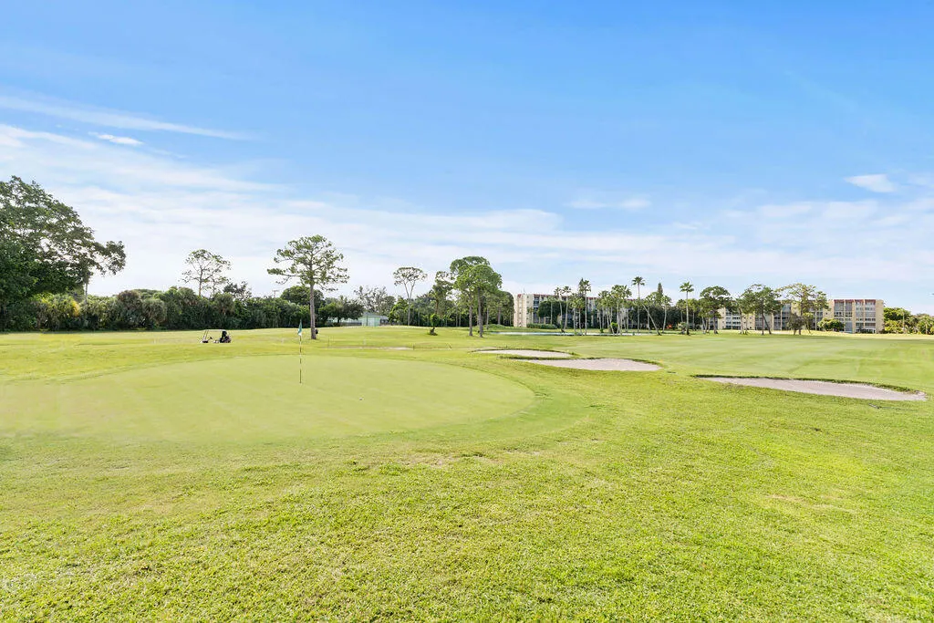 3590 Via Poinciana #216