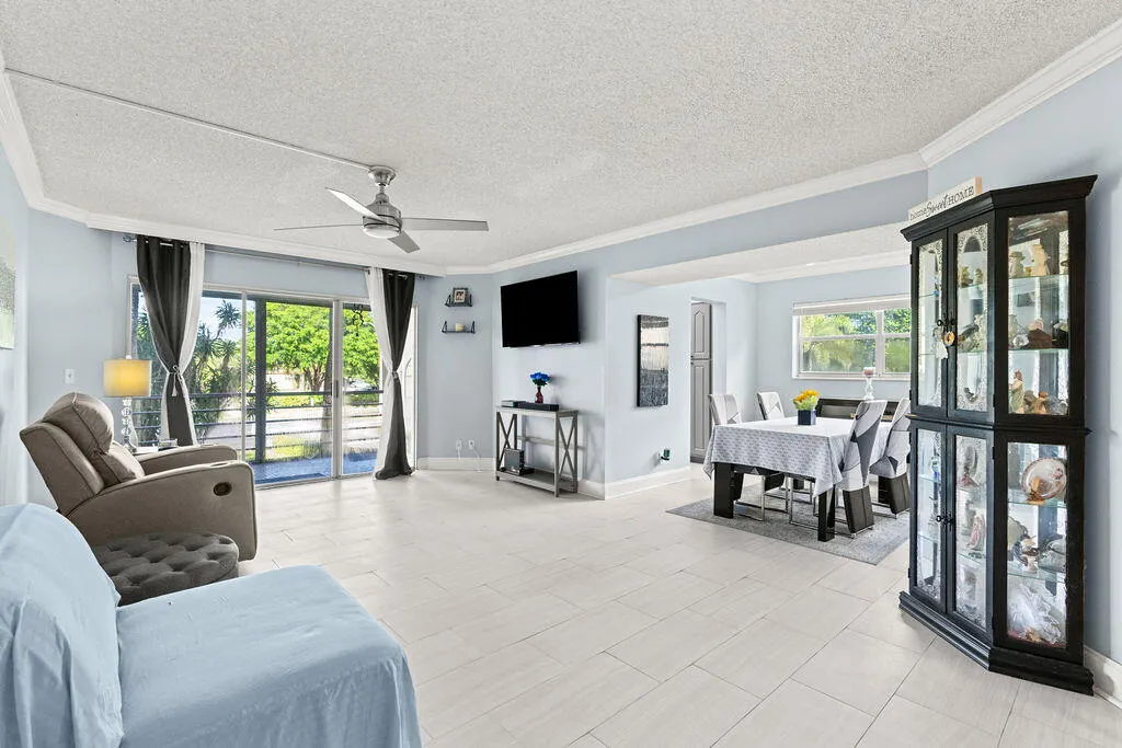 3590 Via Poinciana #216