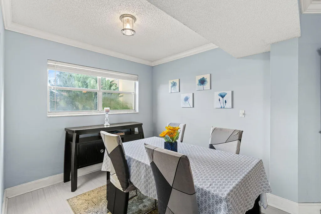 3590 Via Poinciana #216