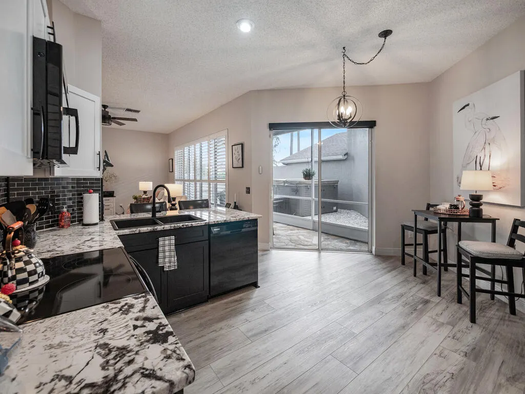 1169 MOURNING DOVE Lane