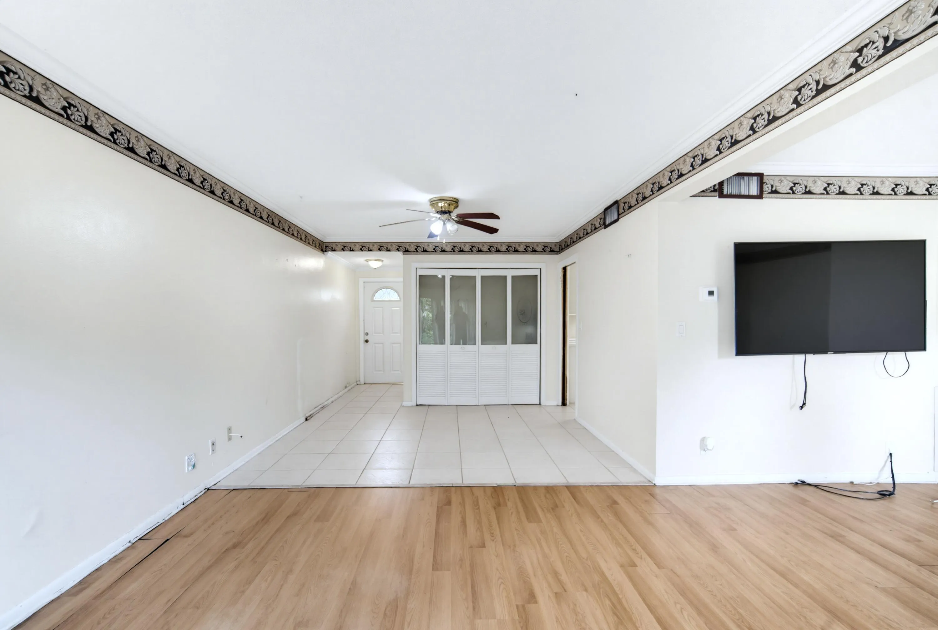 247 SUNSHINE Drive