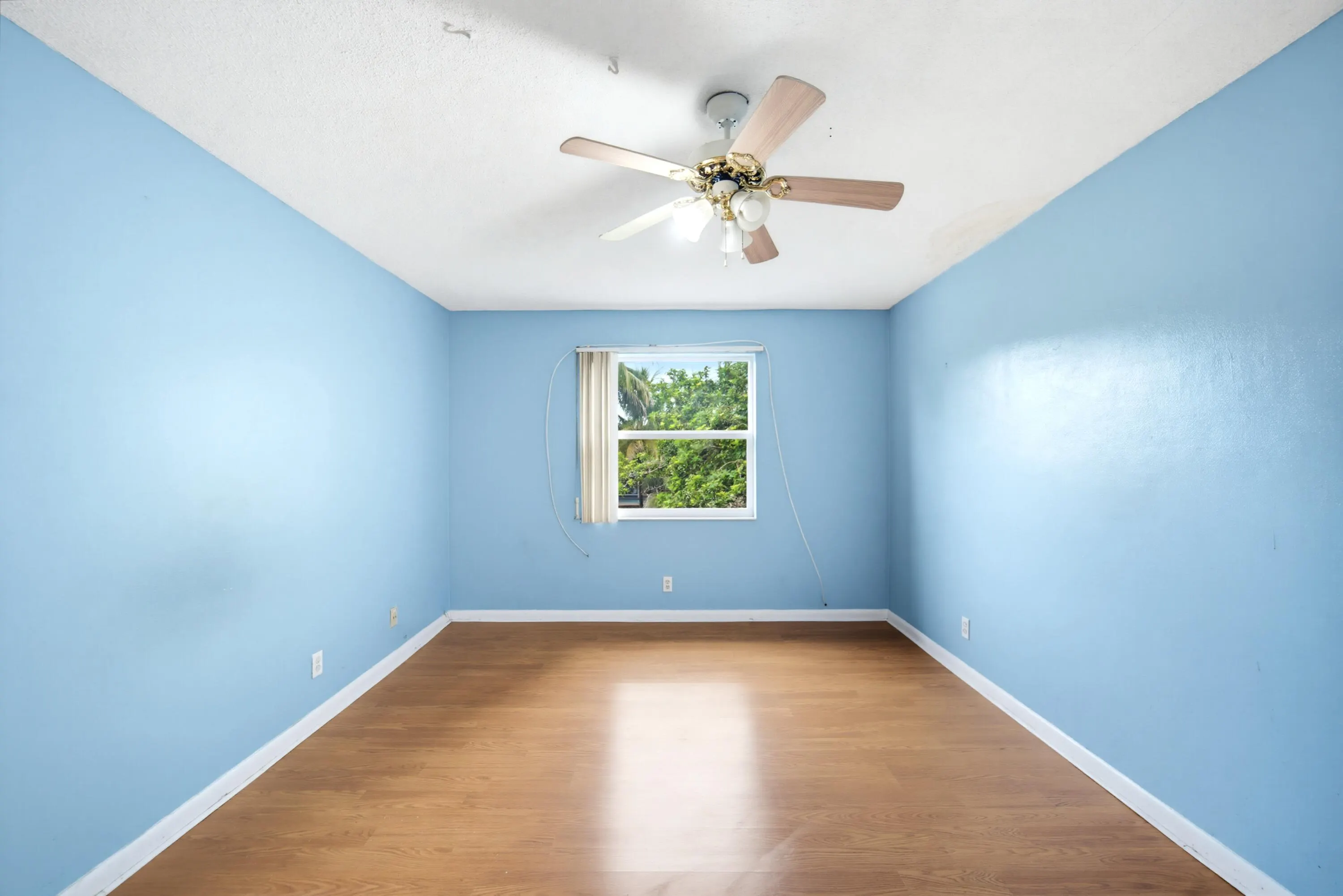 247 SUNSHINE Drive