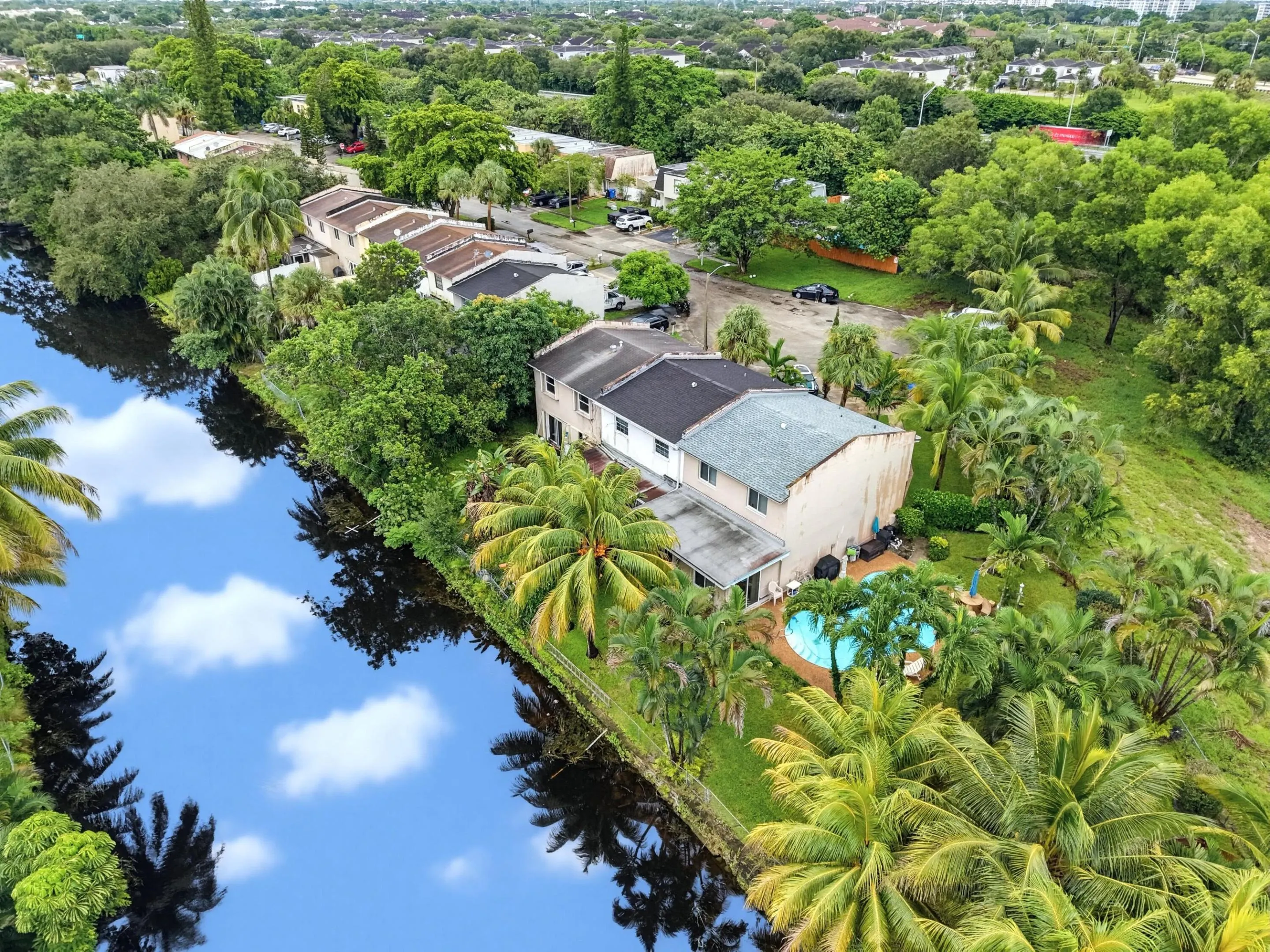 247 SUNSHINE Drive