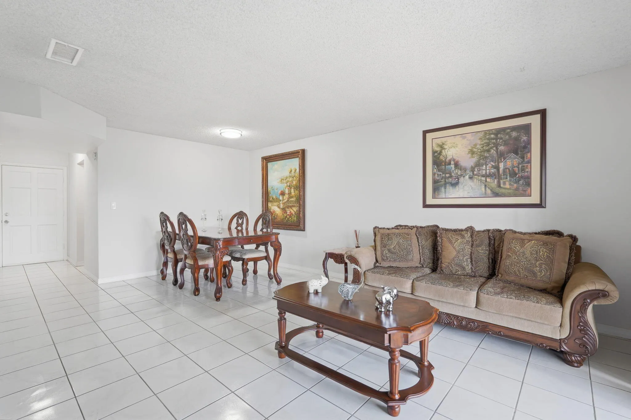 2606 Garden Drive S #305