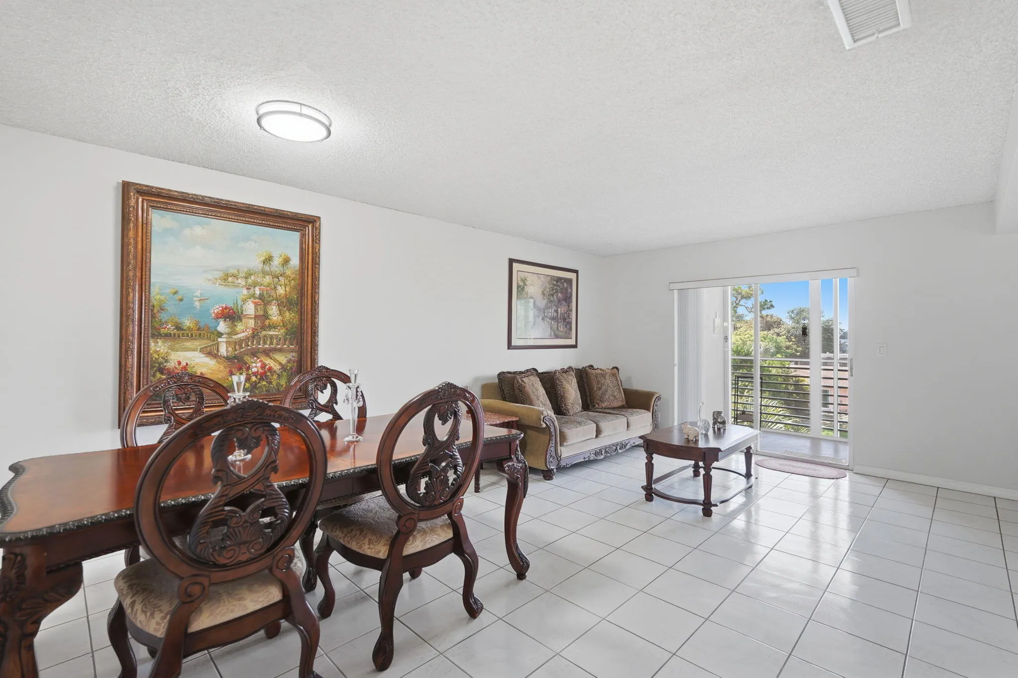2606 Garden Drive S #305