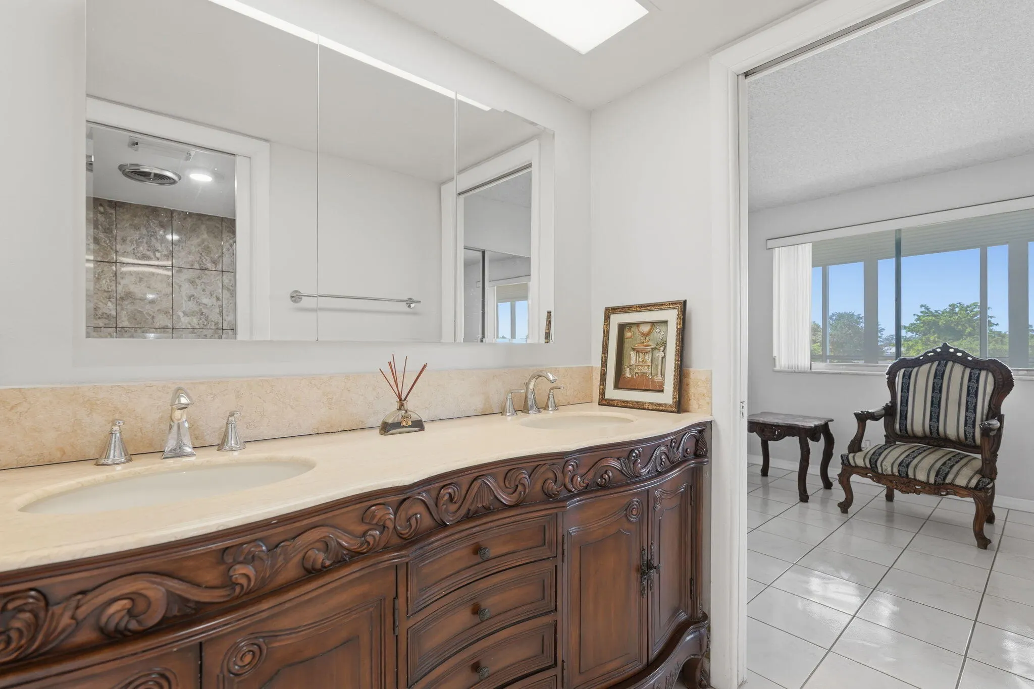 2606 Garden Drive S #305
