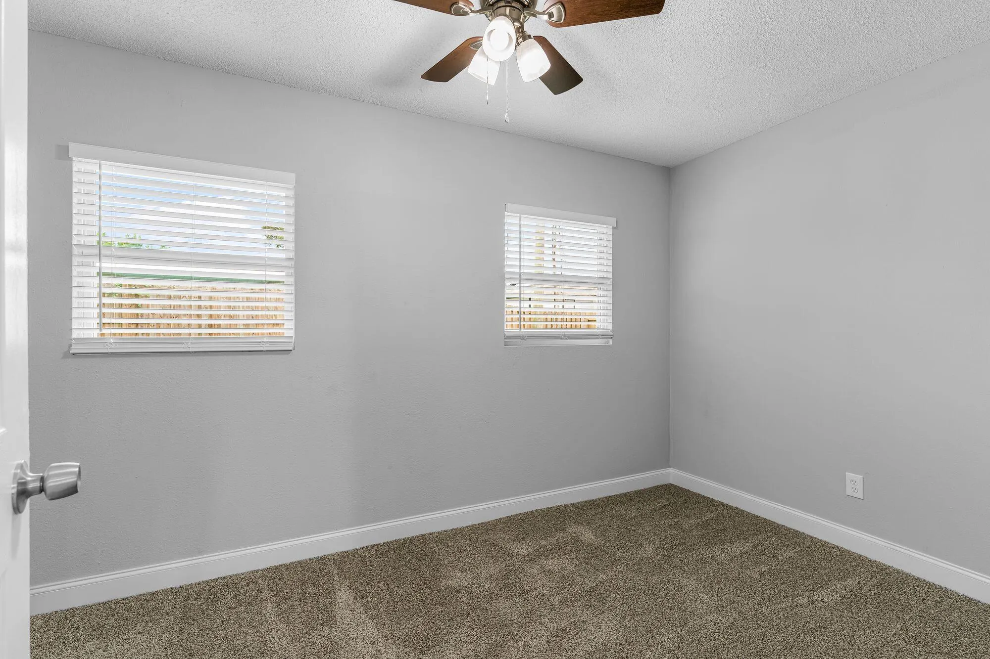 1646 3RD Court SW