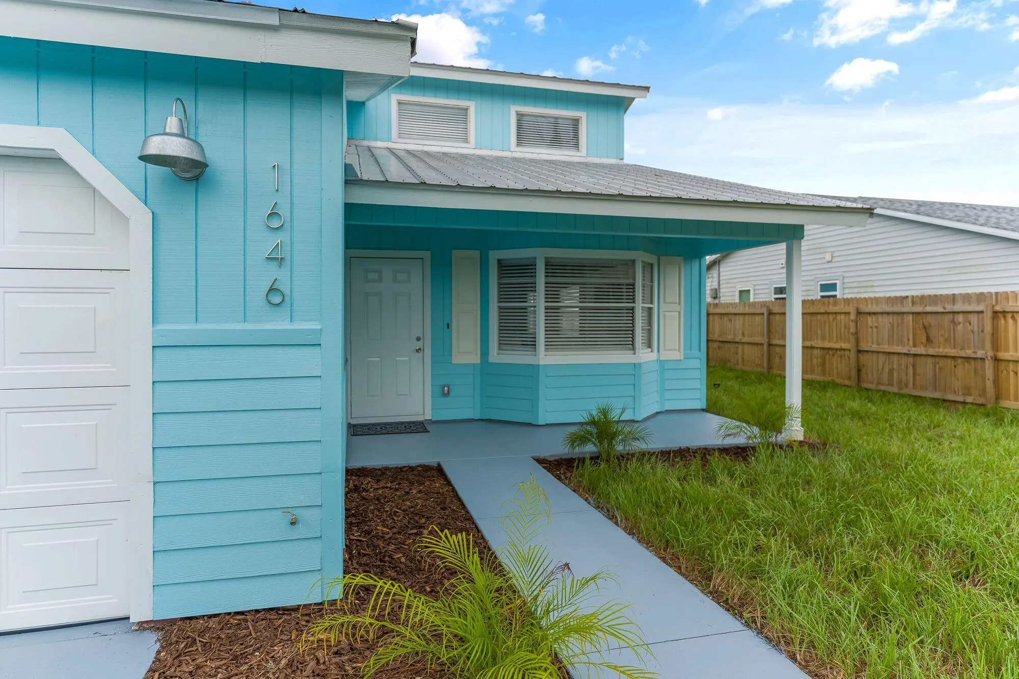 1646 3RD Court SW