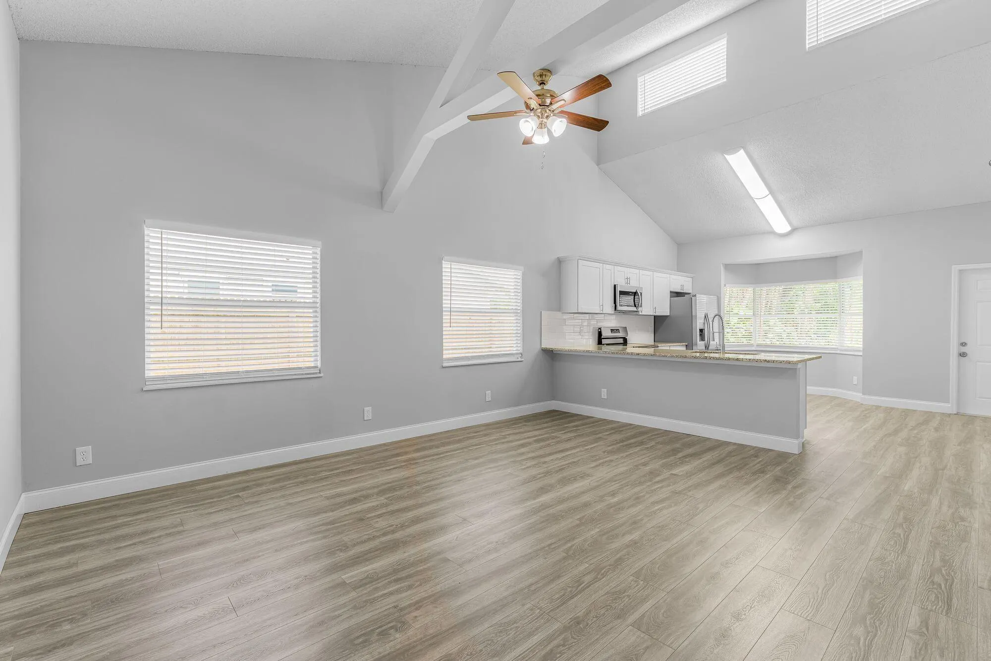 1646 3RD Court SW