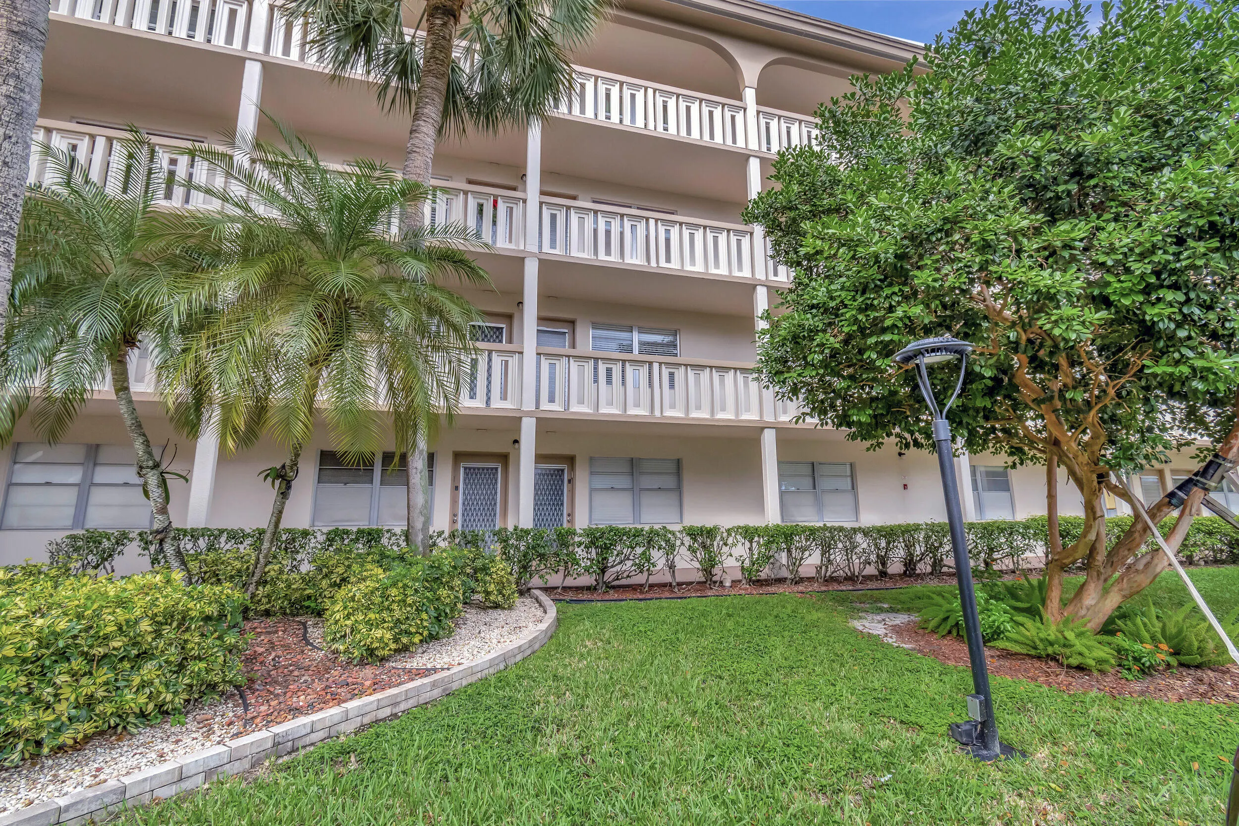 2403 ANTIGUA Circle #D2