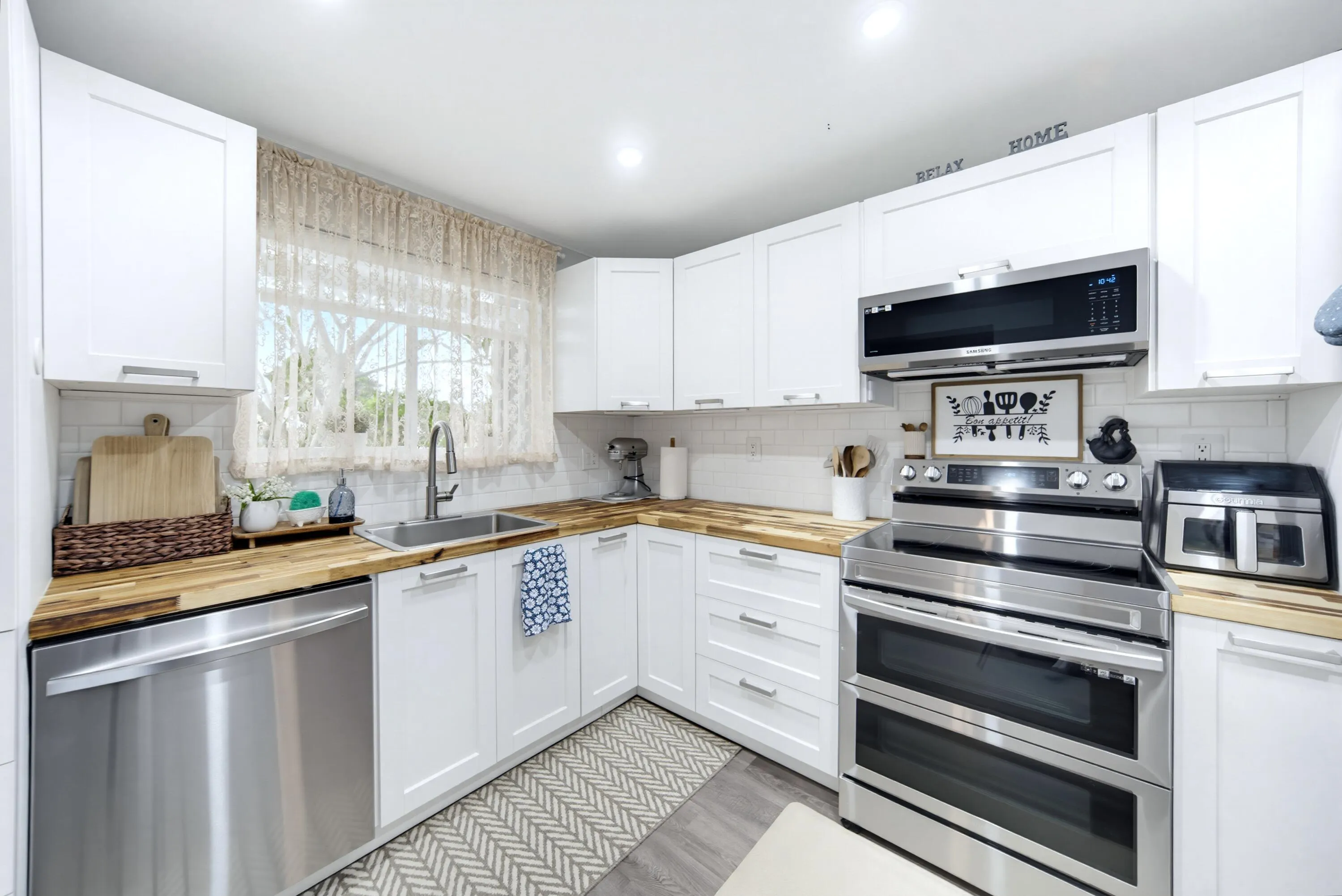 2276 DISCOVERY Circle W #2276