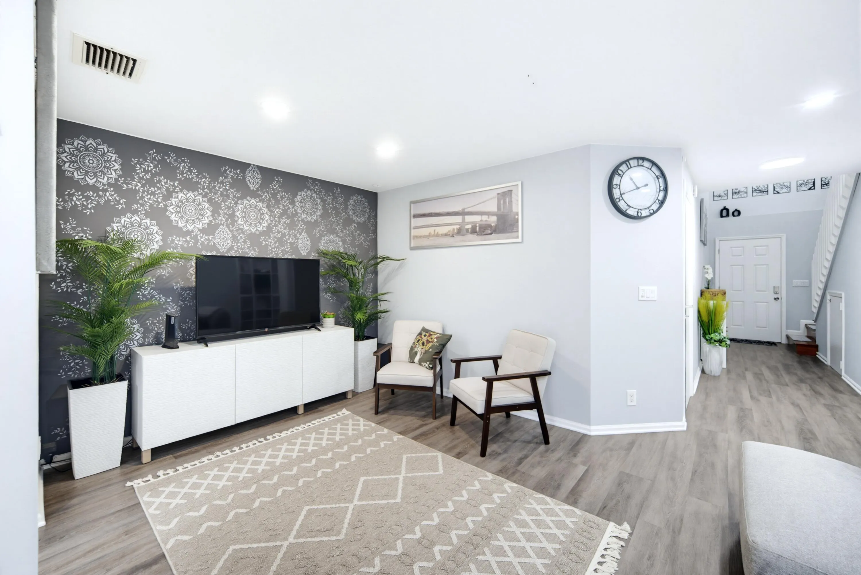 2276 DISCOVERY Circle W #2276