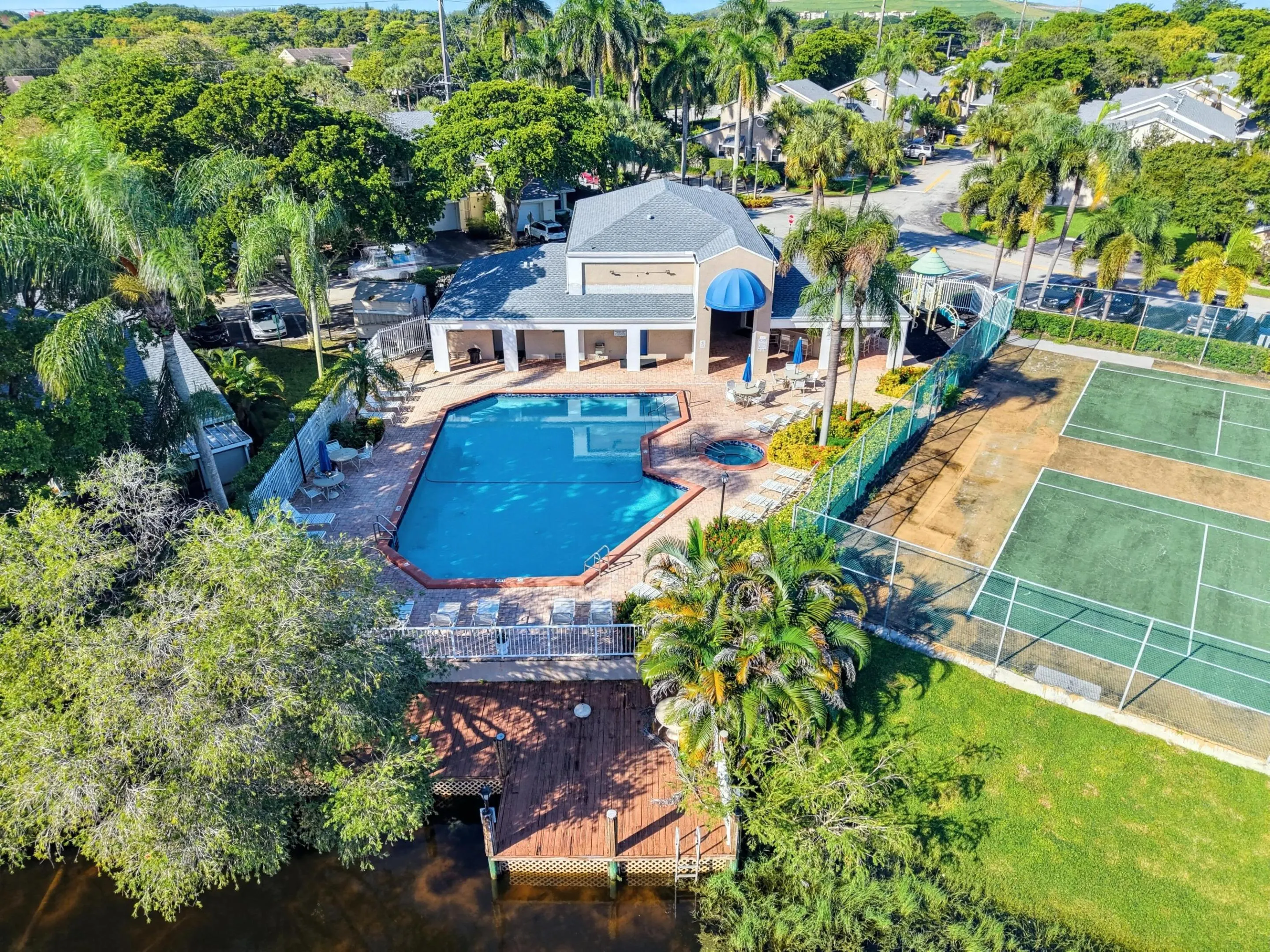 2276 DISCOVERY Circle W #2276