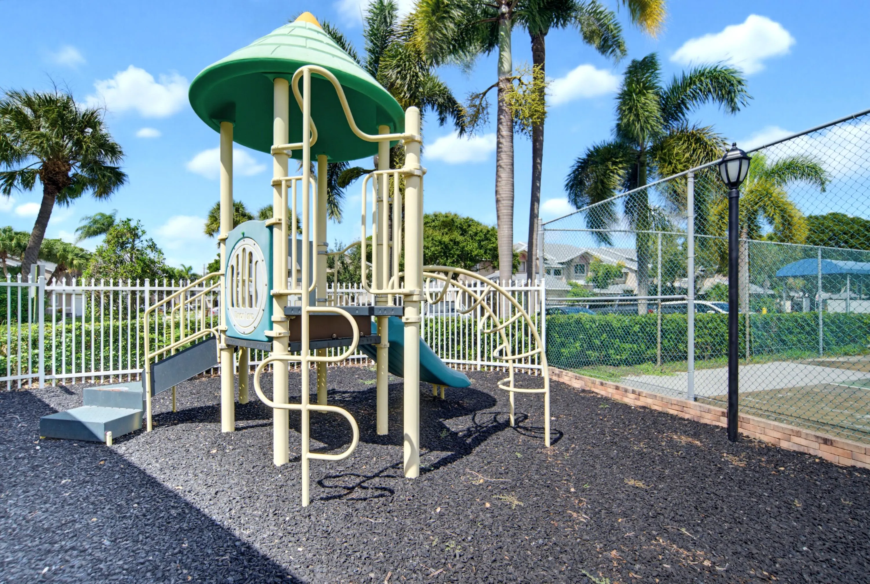 2276 DISCOVERY Circle W #2276