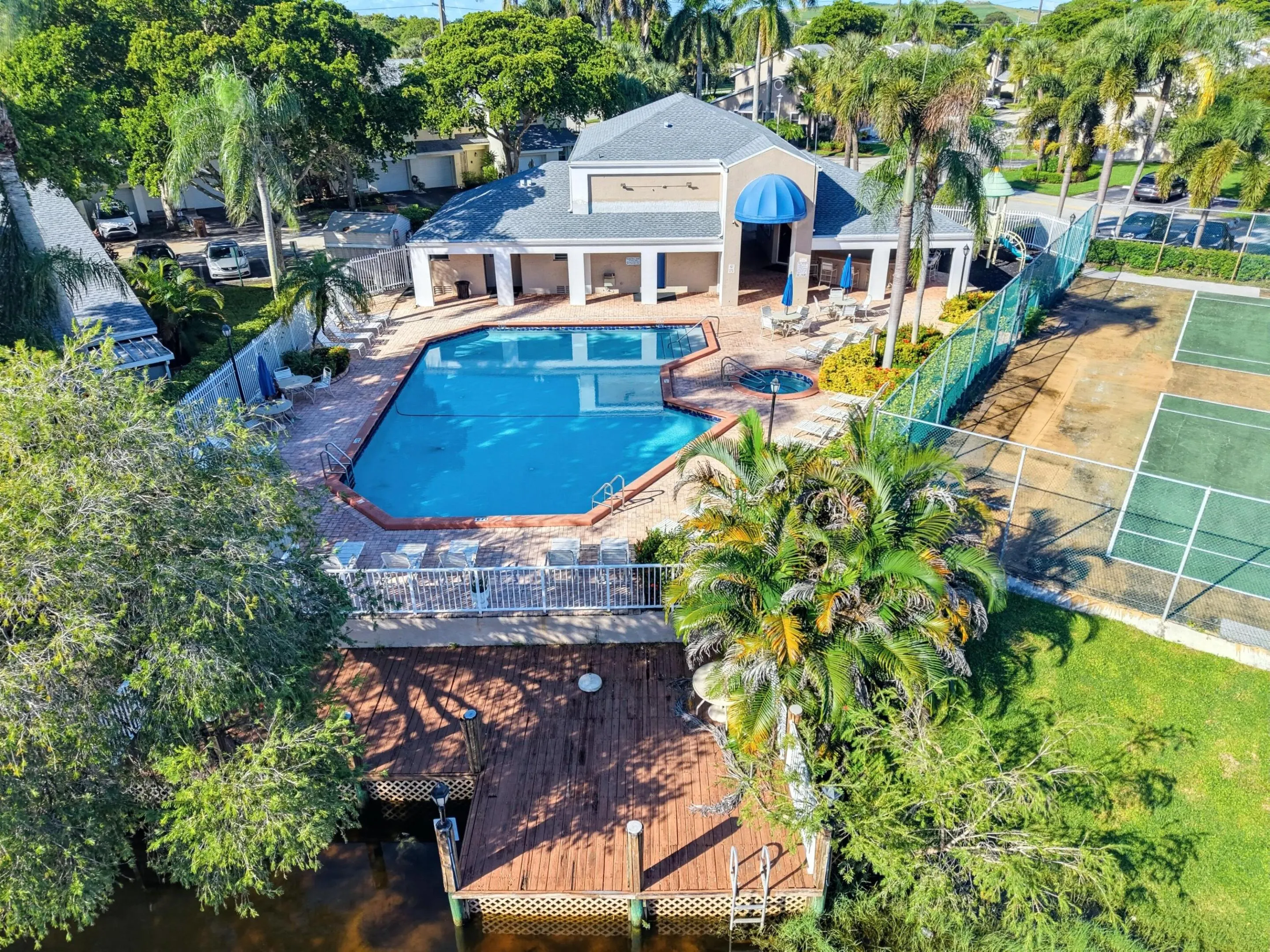 2276 DISCOVERY Circle W #2276