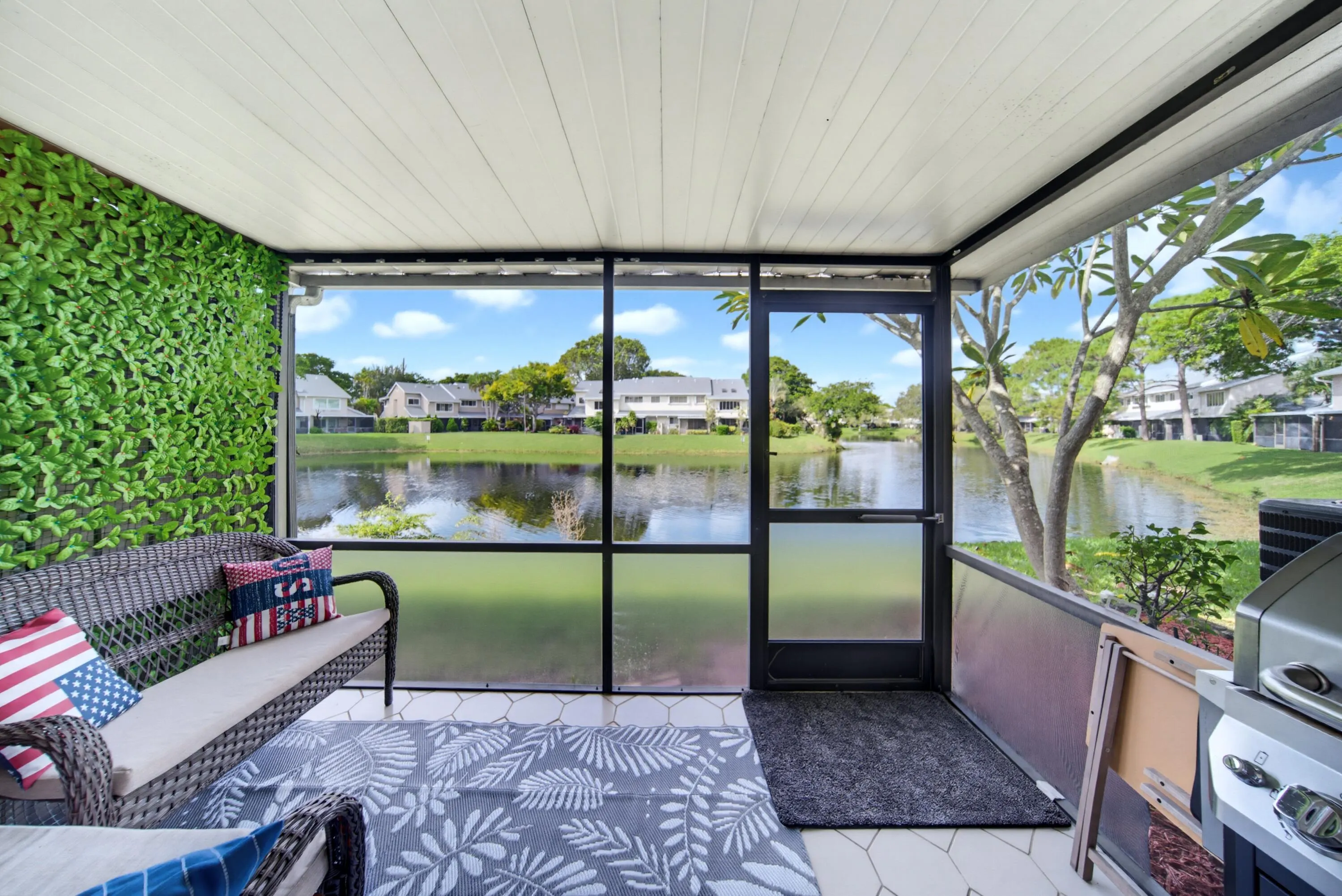 2276 DISCOVERY Circle W #2276