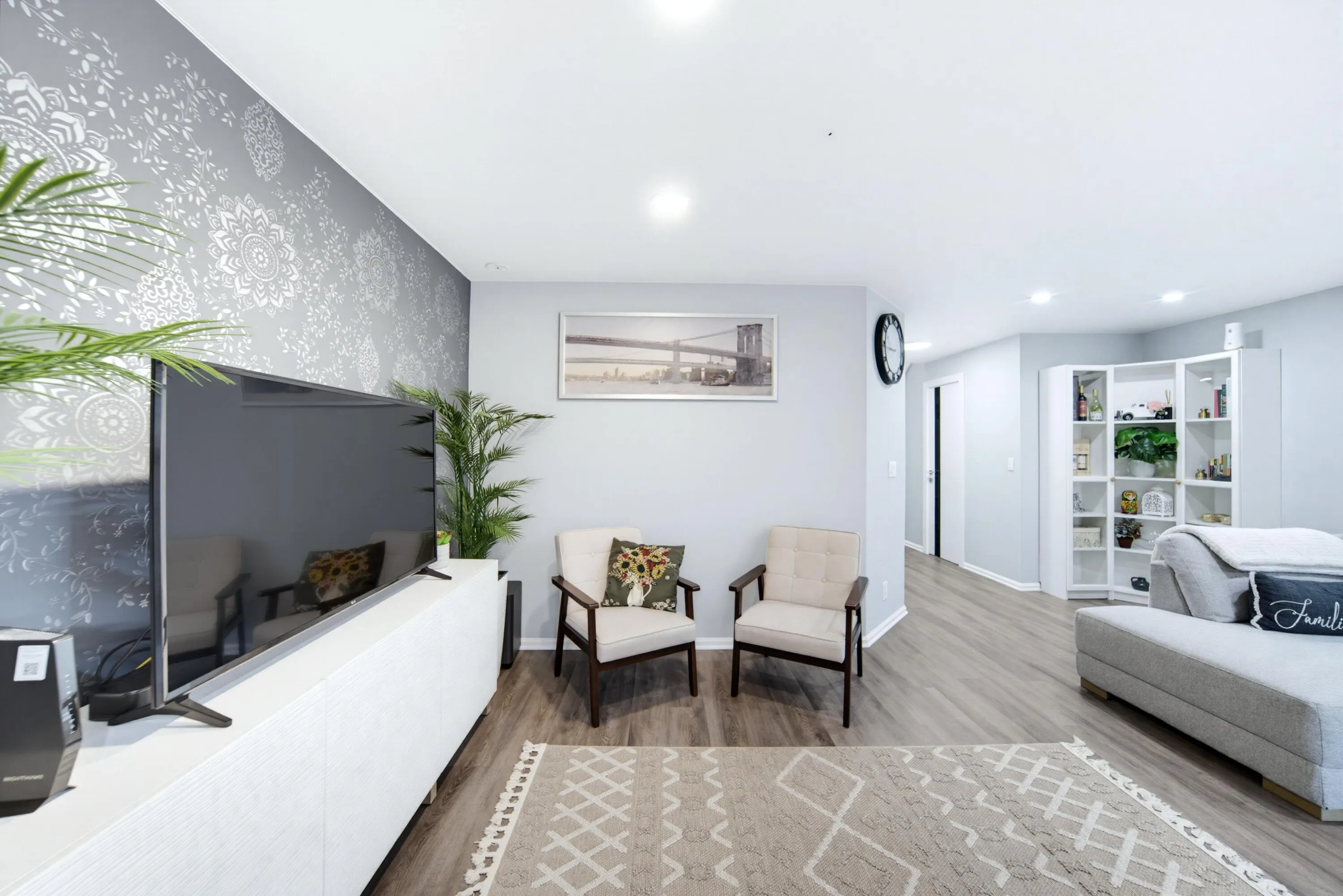 2276 DISCOVERY Circle W #2276