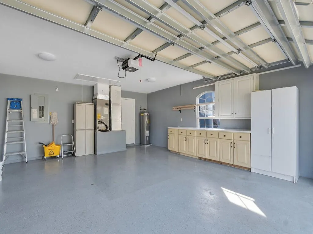 1108 COVERBROOK Lane