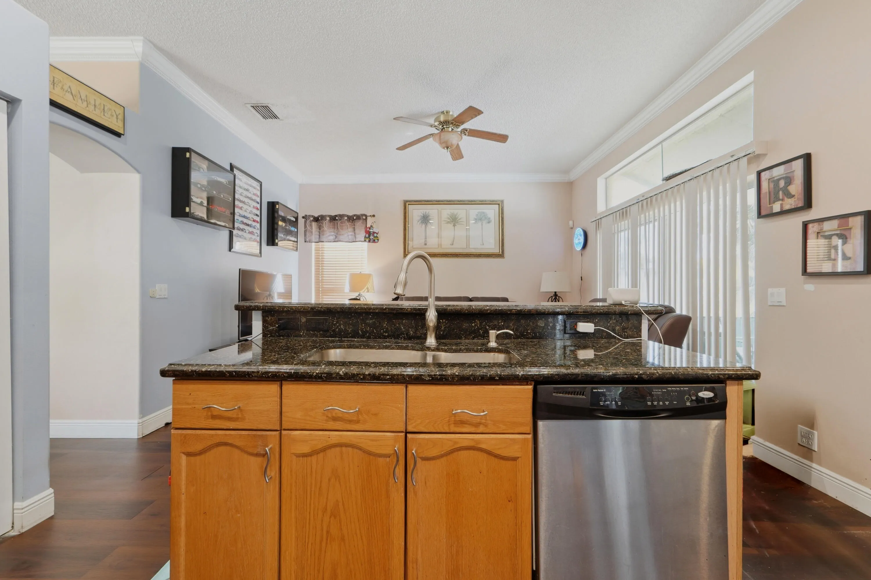 6801 Las Colinas Lane