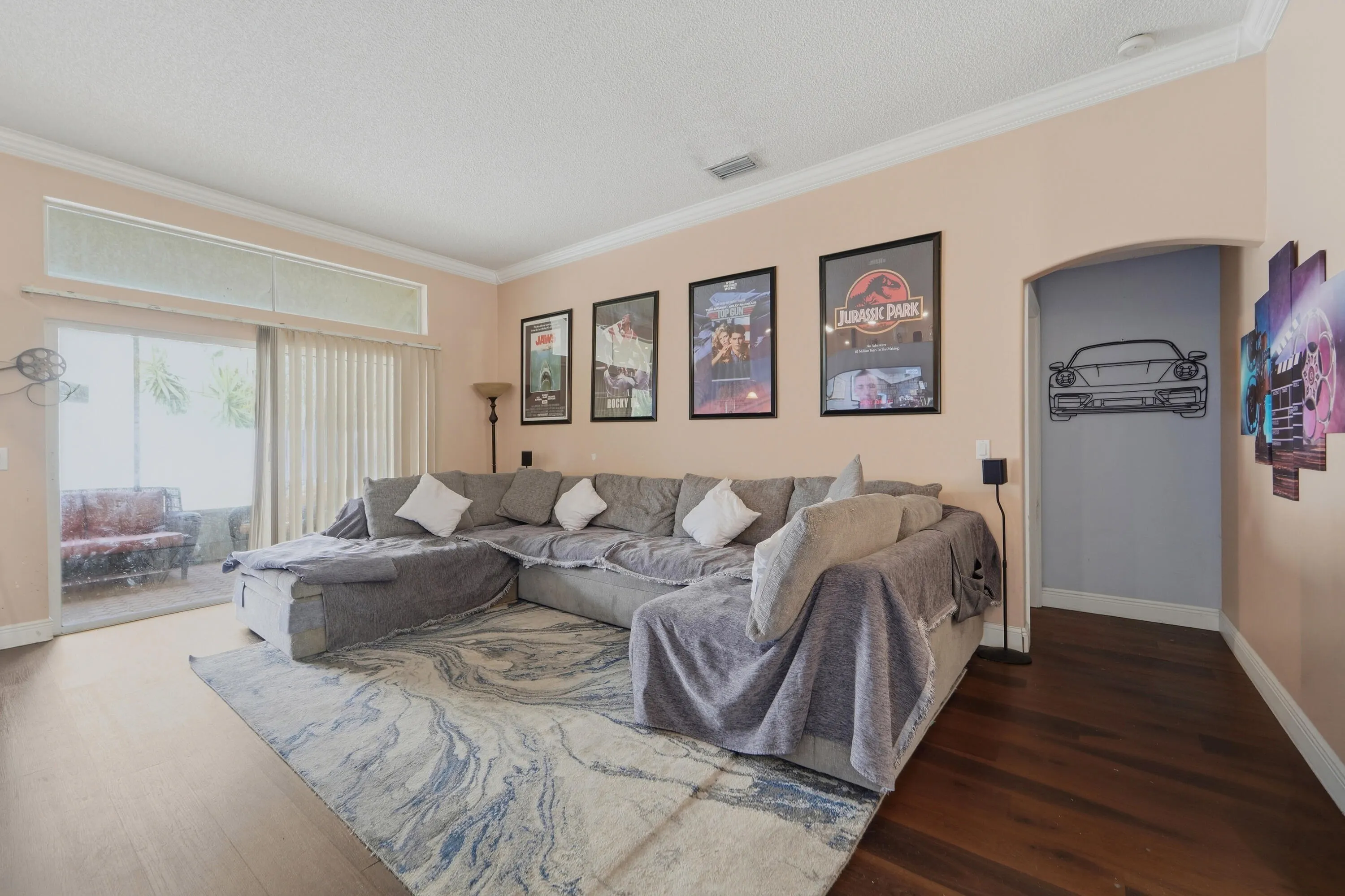 6801 Las Colinas Lane