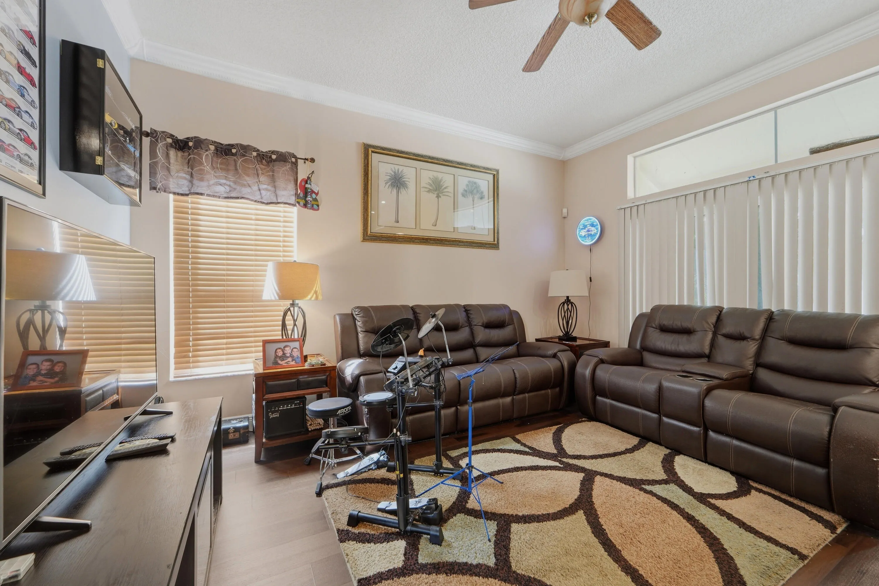 6801 Las Colinas Lane