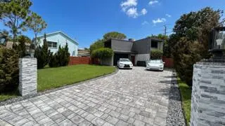 3210 SW 4th Street SW