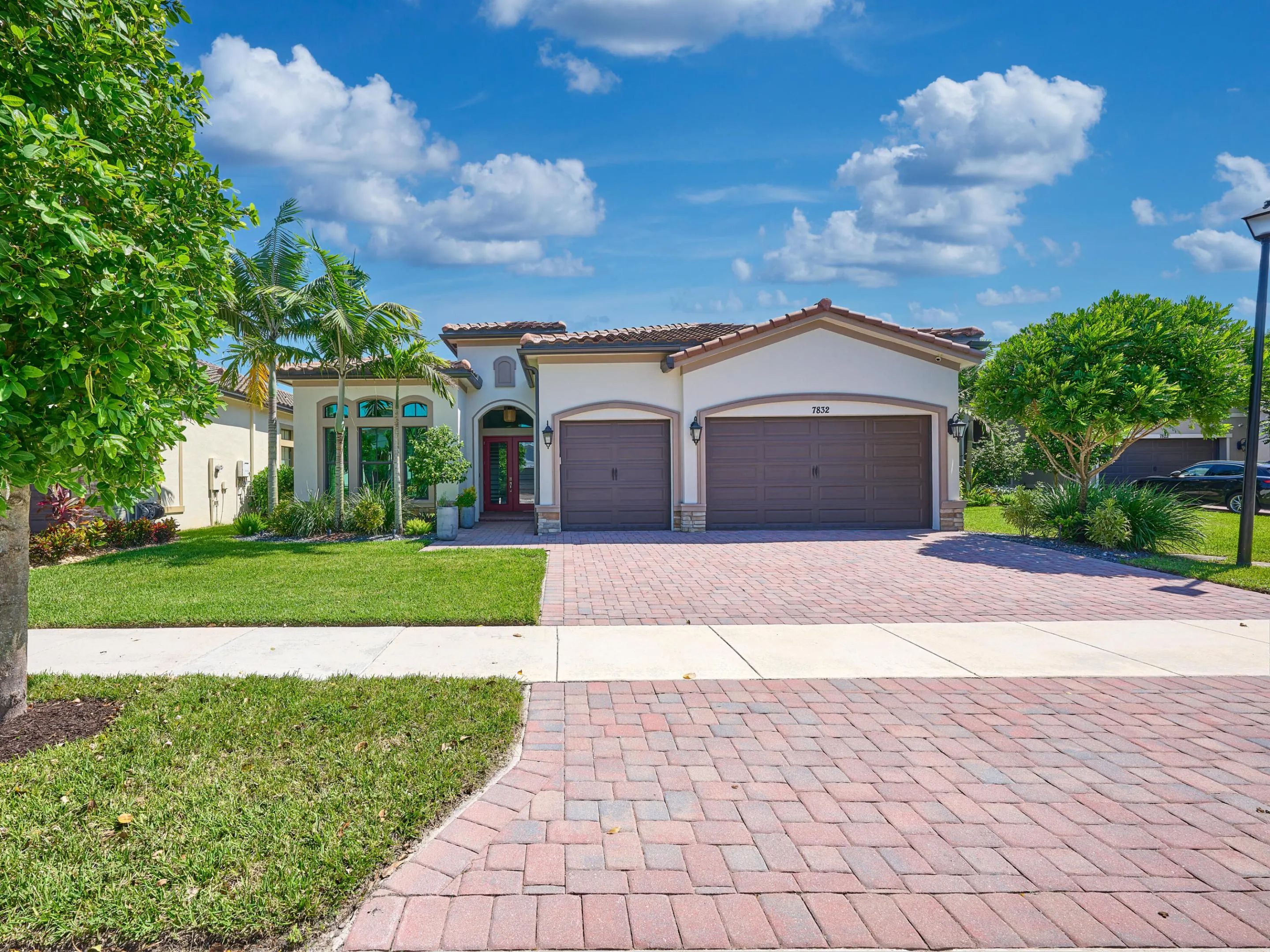 7832 DEER LAKE Court