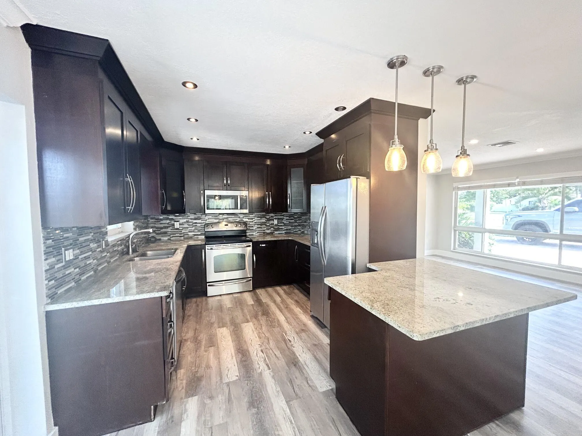 328 SE 6TH Avenue