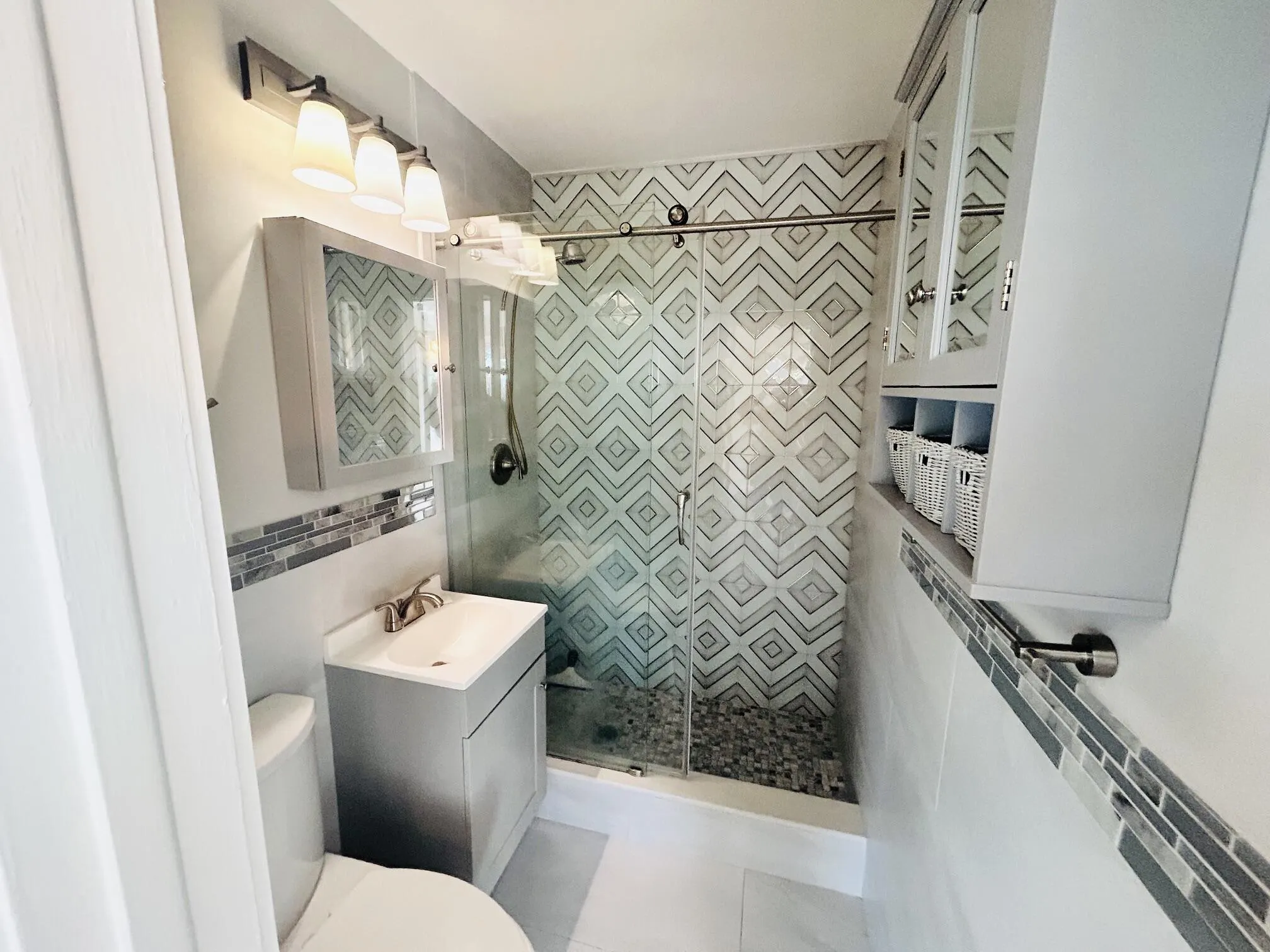 328 SE 6TH Avenue