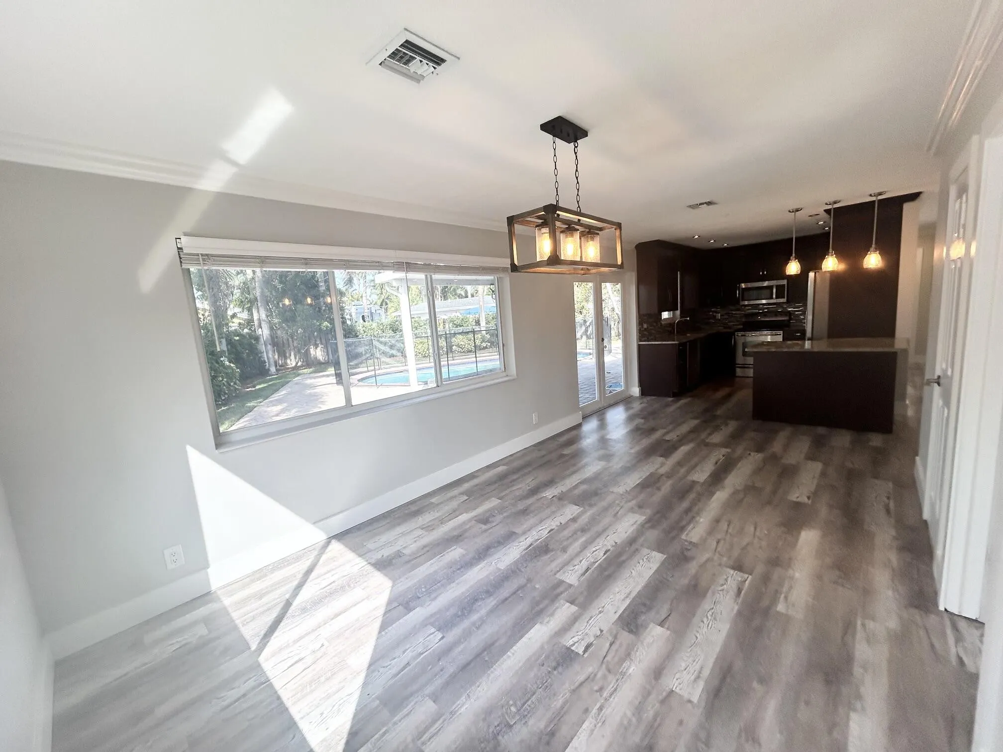 328 SE 6TH Avenue