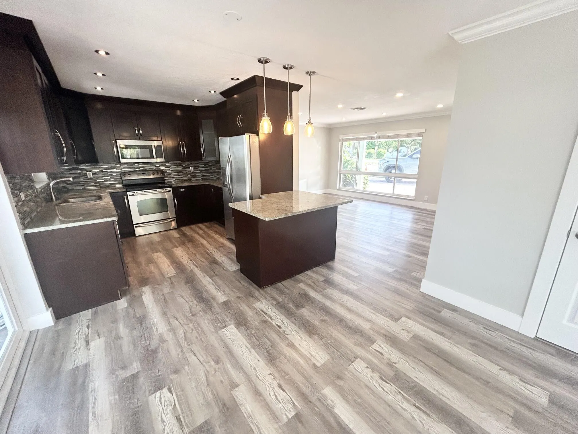 328 SE 6TH Avenue