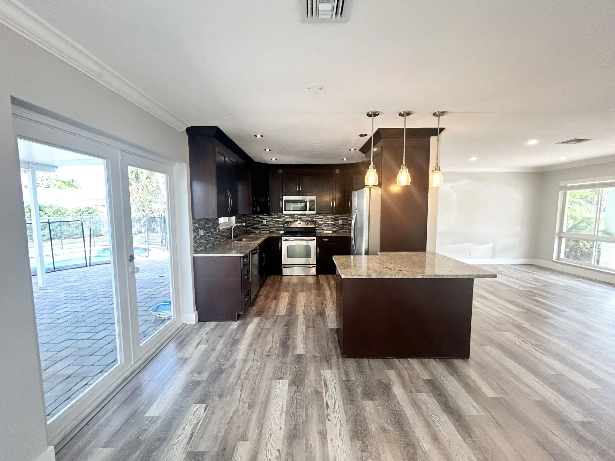 328 SE 6TH Avenue