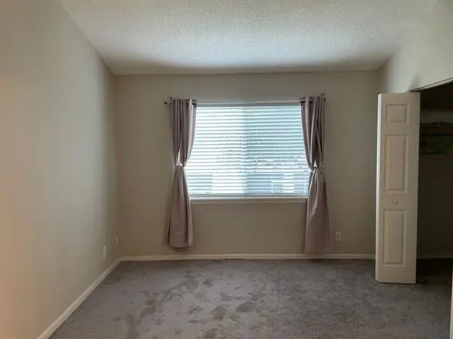 6952 CROOKED FENCE Drive